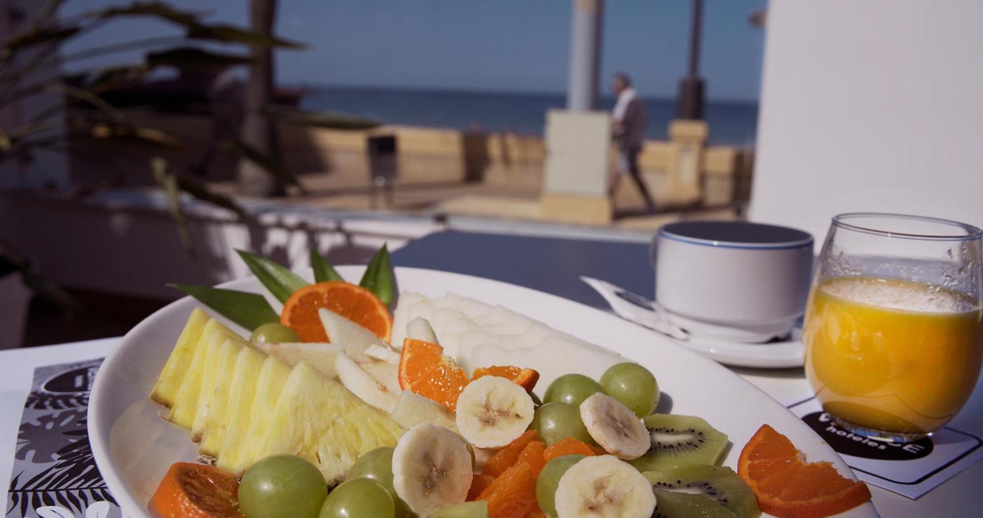 Hotel Vertice Chipiona Mar Kültér fotó